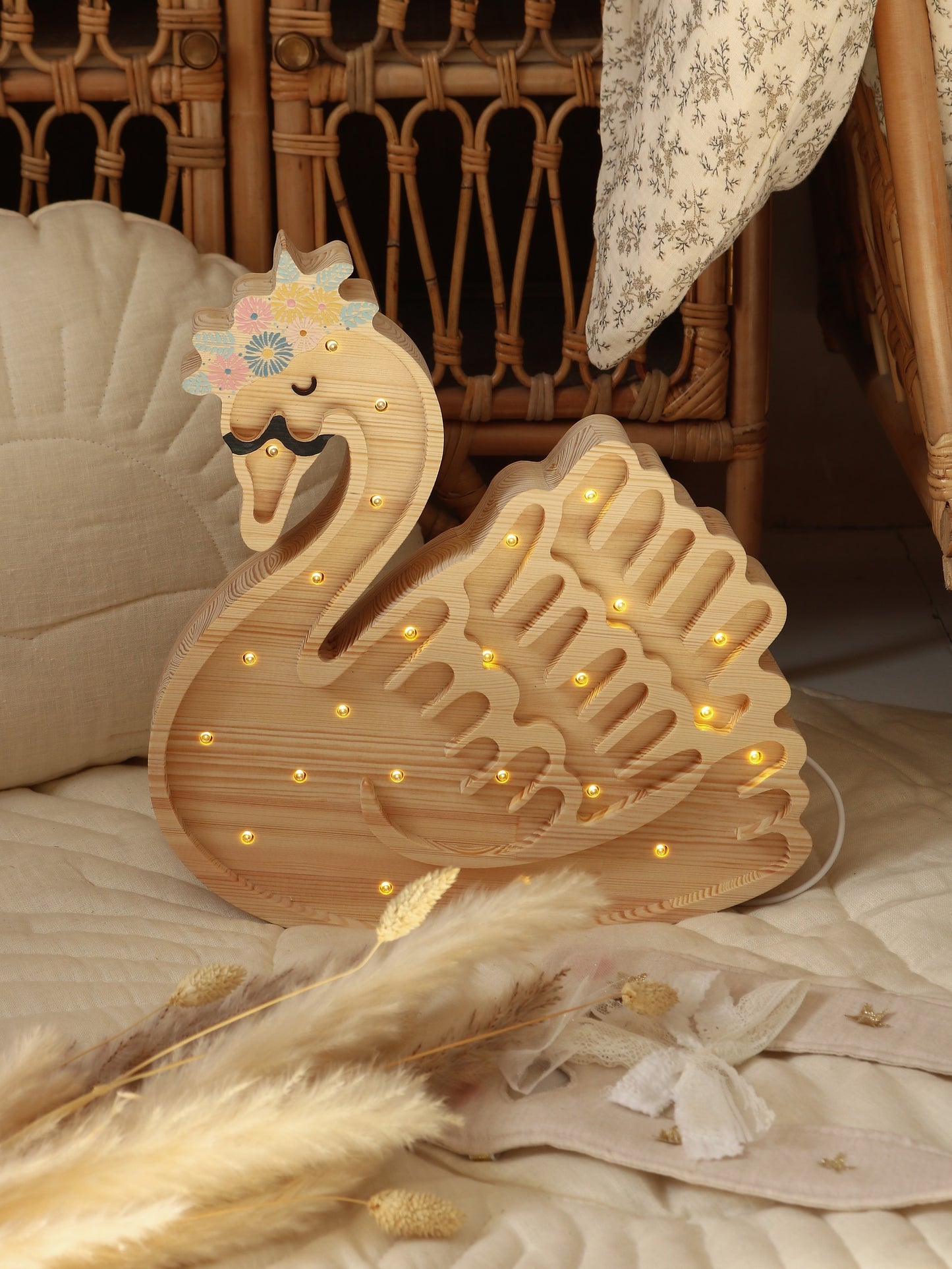 Little Lights Swan Lamp